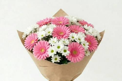 זר גרברות ורודות וחרציות לבנות